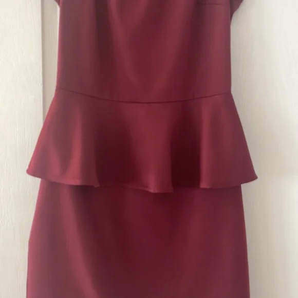 H&M pretty peplum style mulberry coloured dress SIZE 4 - Picture 2 of 12